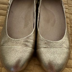 Dansko gold ballet flats